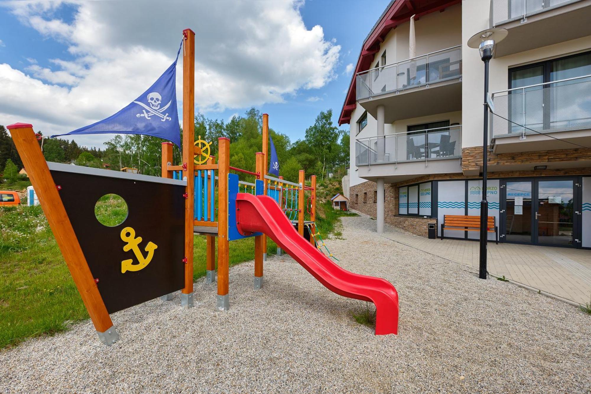 Private Cozy And Quiet Apartment Lipno nad Vltavou Luaran gambar